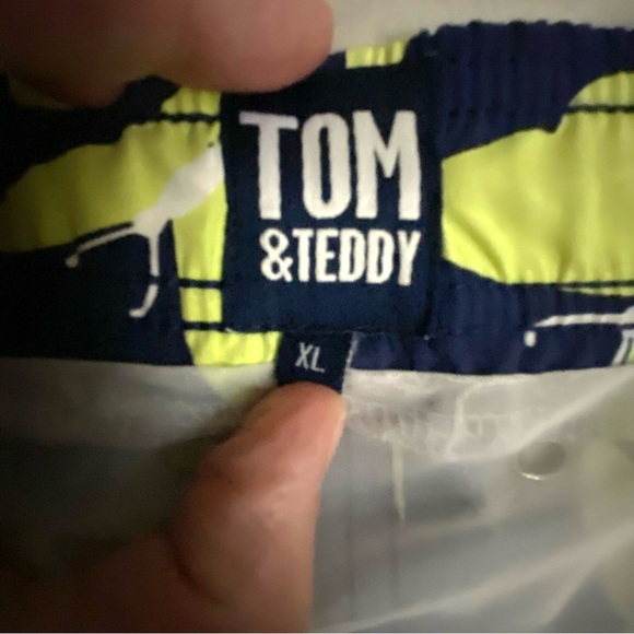 Tom And Teddy Butterfly Swim trunks Men XL drawstring beach vacation pool Line - Picture 9 of 11